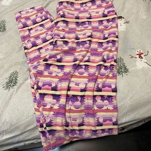 Lularoe Disney TC leggings (2)